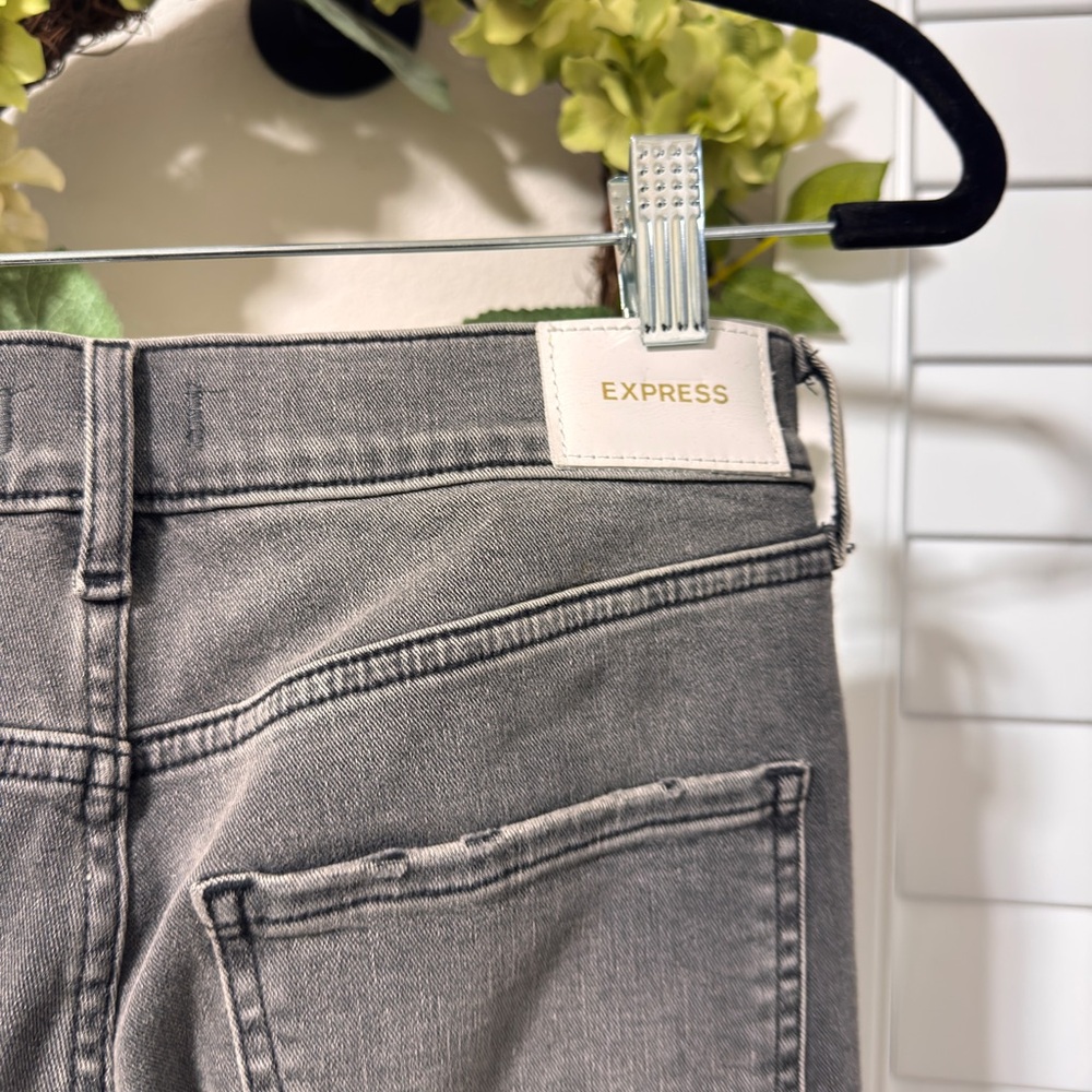 Express Frayed Hem Women's Jeans in Charcoal - Picture 5 of 12